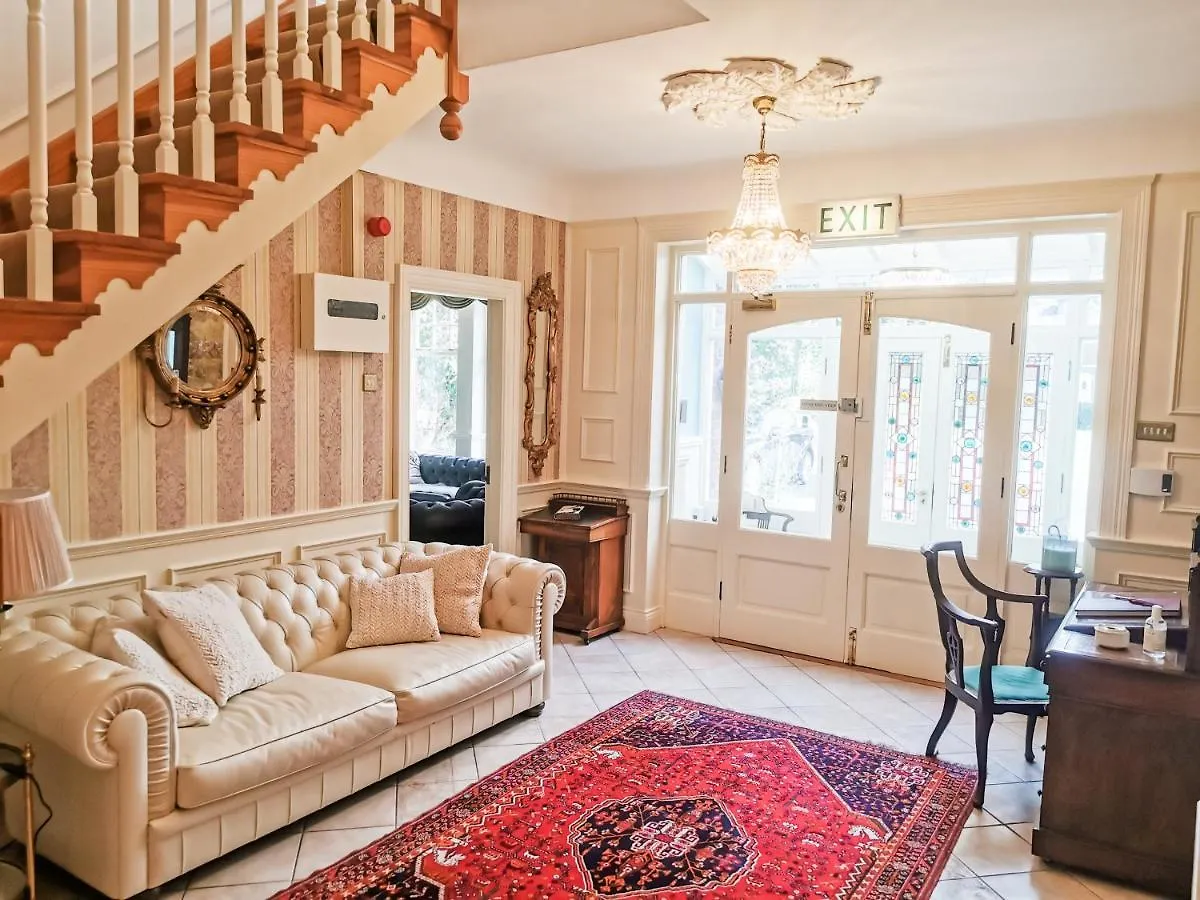 Herbert House ,V93 Rf64 Killarney
